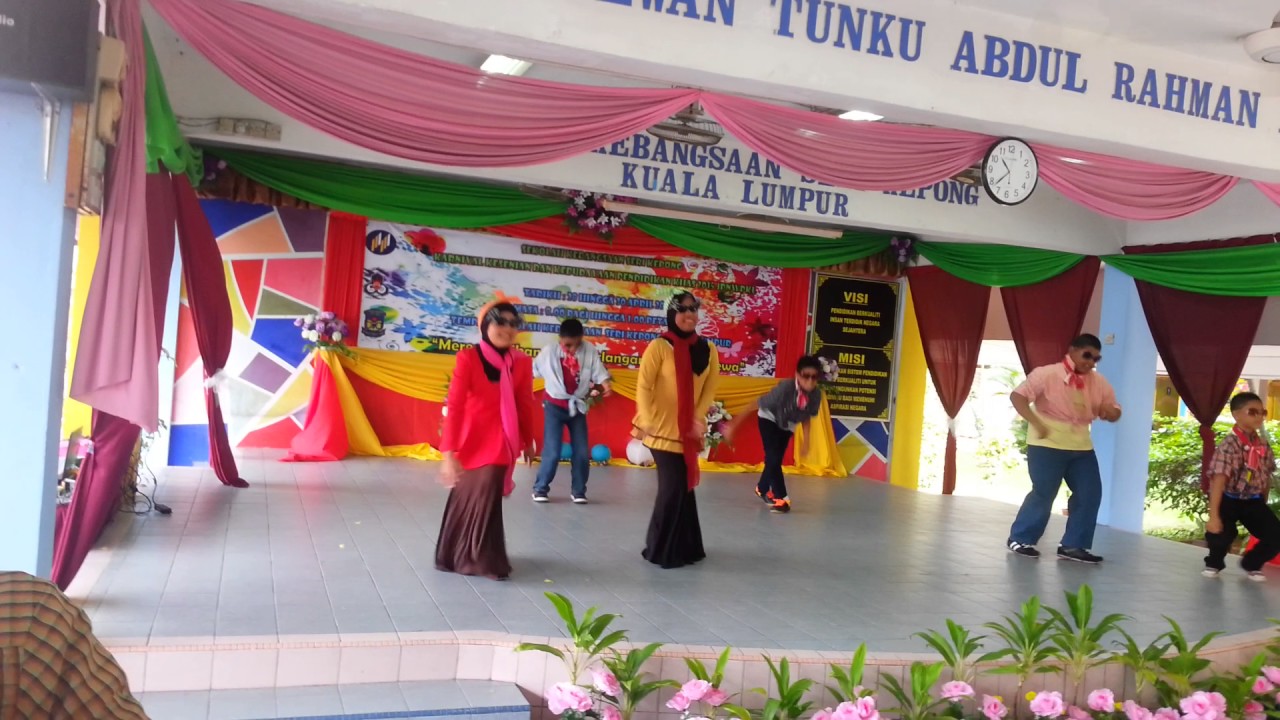 PERTANDINGAN TARIAN RETRO  MURID PENDIDIKAN KHAS YouTube