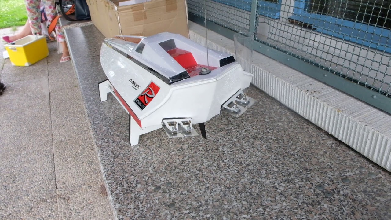Schaffer Ariane (rare and old rc racing boat) - YouTube