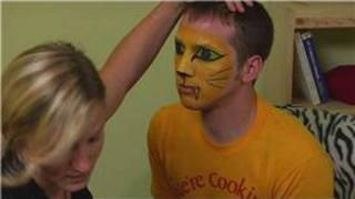 Face Painting a Lion : Face Painting a Lion: Final Touches