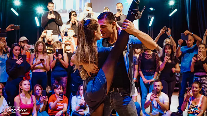Andrea & Silvia [Negro Mate] @ Paris Bachata Festi...