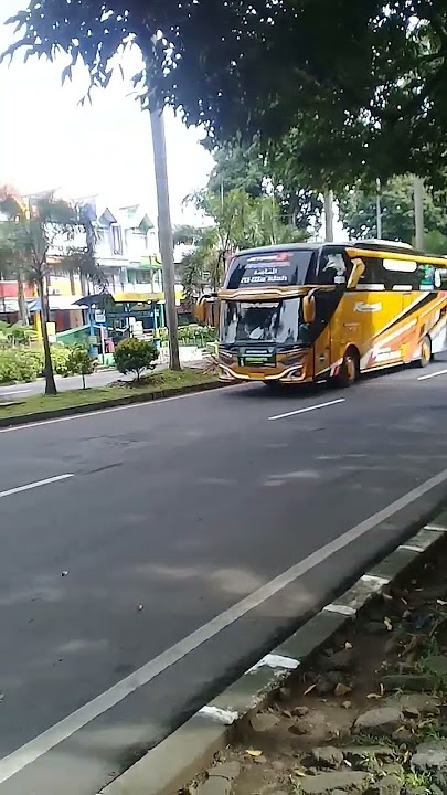 2 bus asal bogor kalebas & kerub