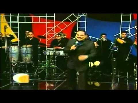 LA AGARRO BAJANDO.  GILBERTO SANTA ROSA HD