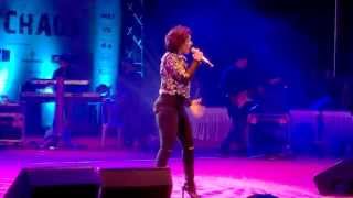 Aa zara- Sunidhi Chauhan live at IIM Ahmedabad chords