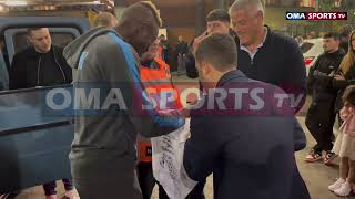Victor Osimhen making Napoli fans happy after Napoli’s victory against Inter .