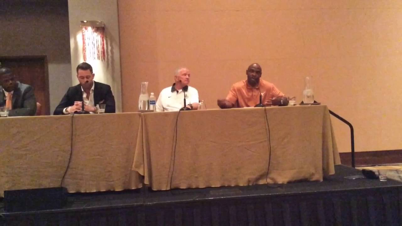 Charlie Strong urges coaches to lead