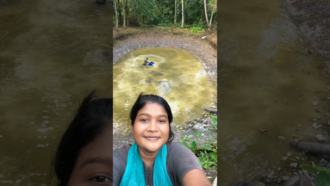 বাবা পুকুরে এটা কী দিচ্ছে?🤔 || #villagelife #minivlog #bangla_vlog #ytshorts #reels