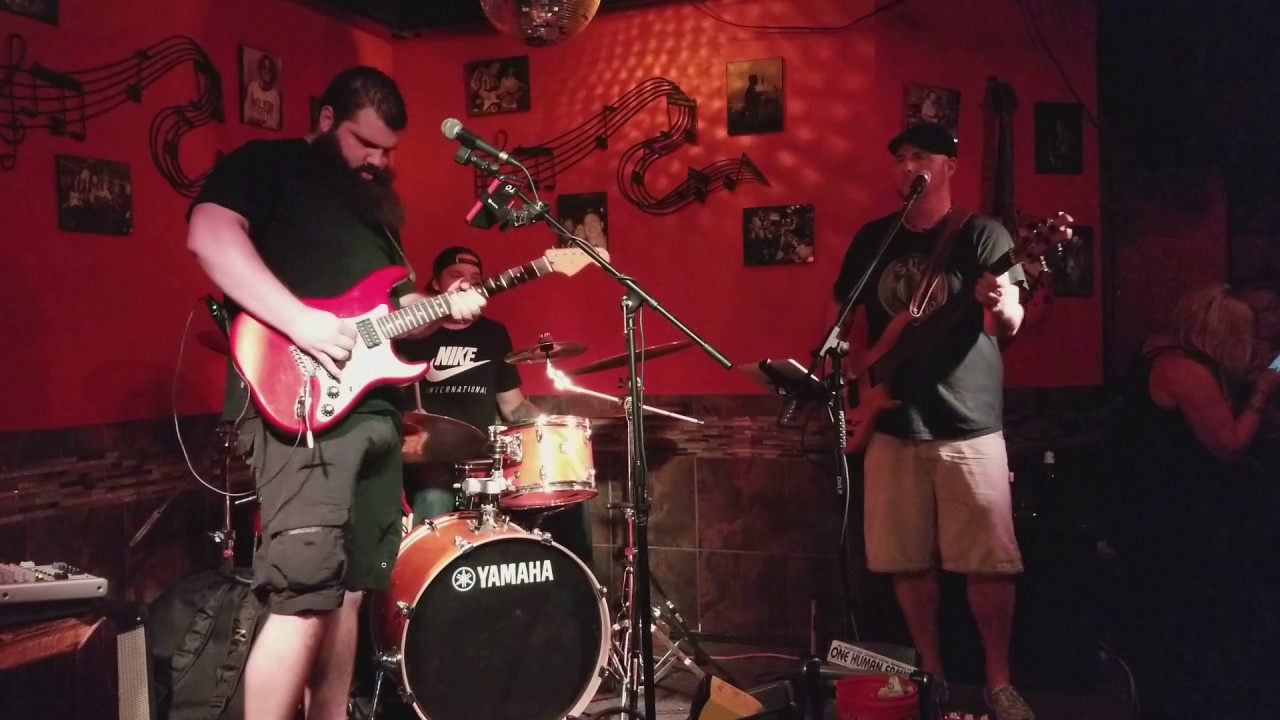 SOUTHTOWN GRINGOES- Eagle eye cherry/Red Hot Chili Peppers