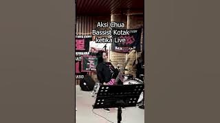 Aksi Chua bassist kotak Mainin Gitar Bass #shorts