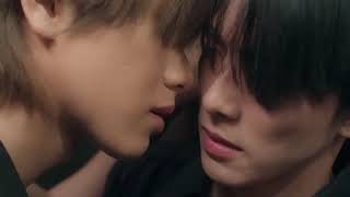 Eventhoughitoldhimeverythingisover,Icanthelpitwhenhesnearmetopformsmartboom