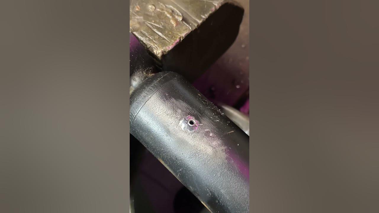 вышел газ из стойки амортизатора