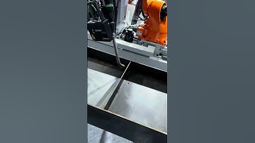 Smart Welding Robot Demonstration#intelligentwelding #welding #weldingrobot #roboticwelding #fyp