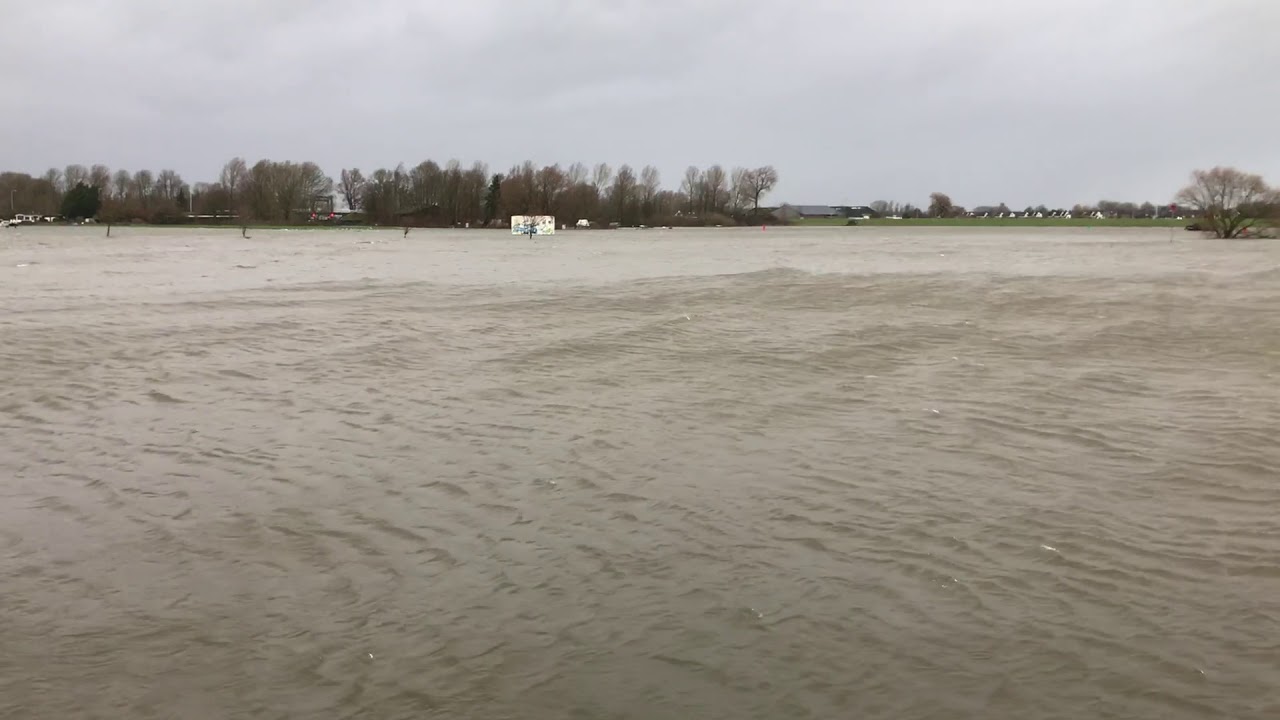 Hoog water IJssel Kampen YouTube Hoog water IJssel Kampen YouTube