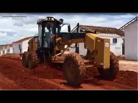 Vídeo: Equipamento De Trator Em Construção
