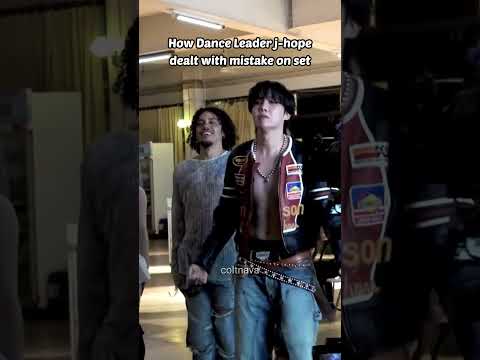 Hobi Reacts To Staff Playing The Wrong Part Of Killin It Girl Bts Jhope Jhope Killinitgirl 