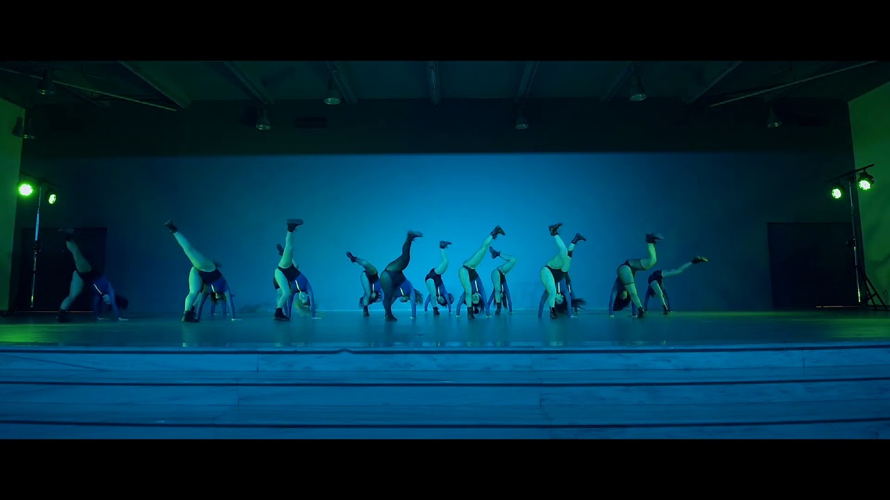 Gully Sirens Queen Style @prodancersstudio Christmas Show 2019