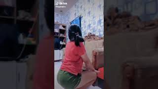 Tiktok TerbaruGoyang jongkok bikin ngiler..