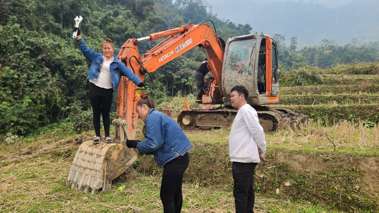 The girl from the mechanical engineering field is a professional excavator repair technician.