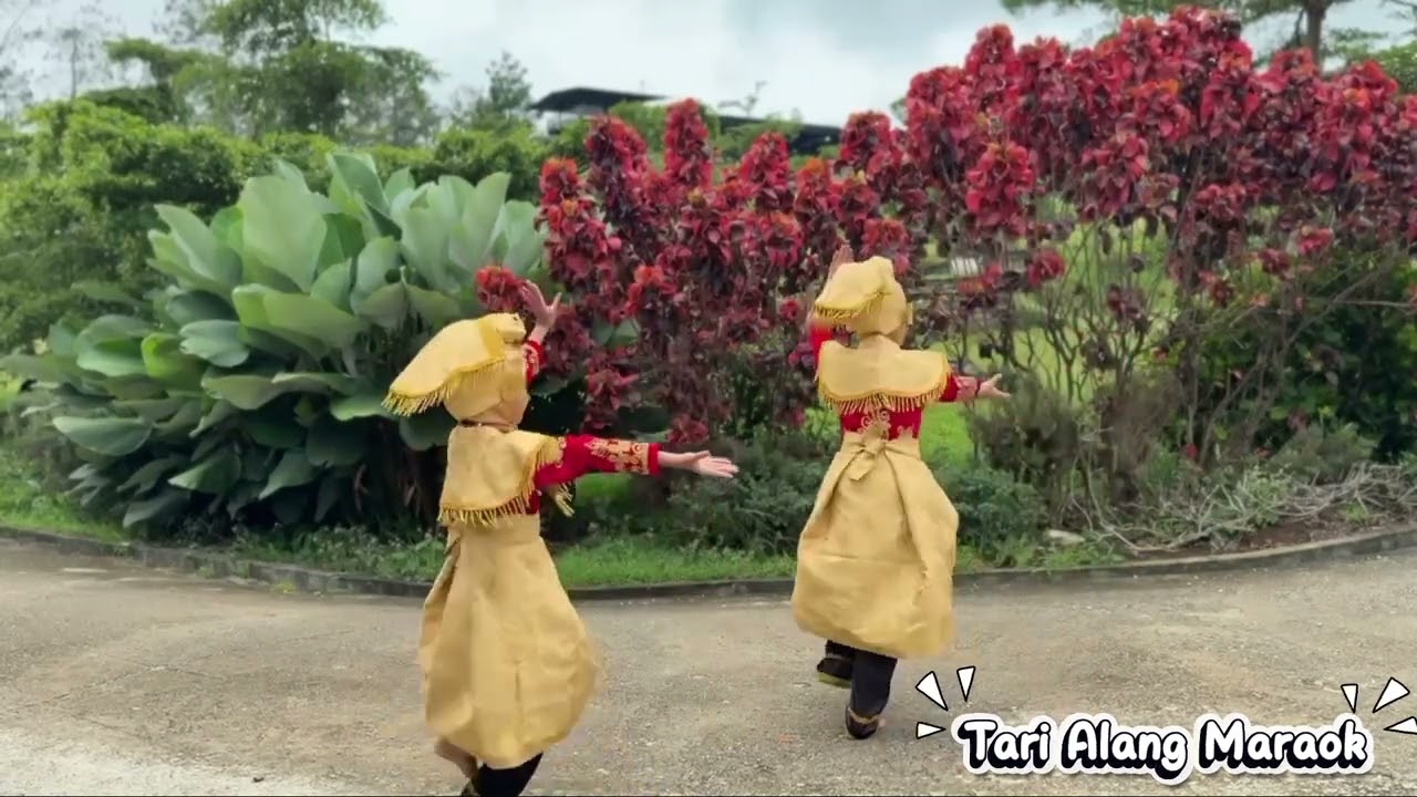 Sanggar Galatiak Kota Solok membawakan Tari Alang Maraok