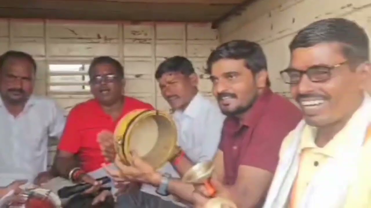 रडू नको बाळा मी मुंबईला जाते 