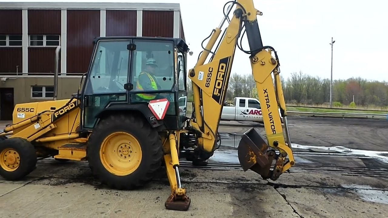 Ford 655C Backhoe - Tag# 240013