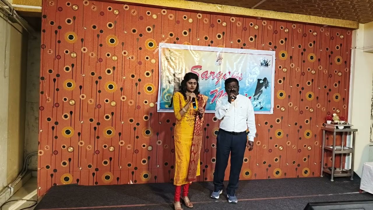 V R PATVARDHAN & TEJASWINI PATVARDHAN (AISI DEEWANAGI DEKHI.... NOT FROM ORIGINAL SOUND TRACK)