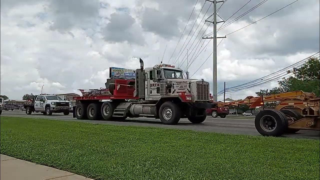 Beyel Bros hauling an oversize loads in Texas. Brownwood,Tx 06/06/2023