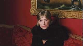 Video thumbnail of "Marianne Faithfull - Want to buy some illusions (live)"