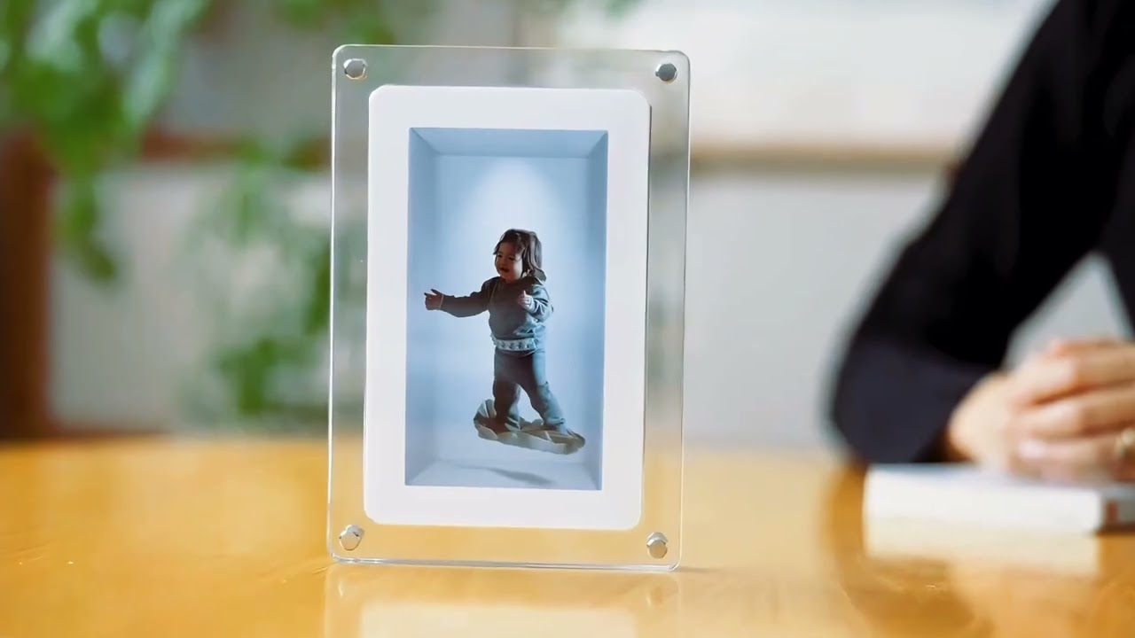 Musubi by Looking Glass: 3D “Hologram” Digital Frame for Home