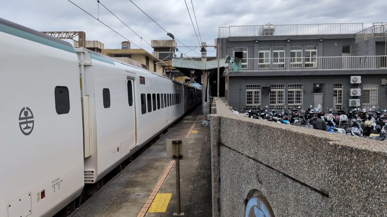 2026/03/01  5371次加班EMU3000型自強號  彰化出站