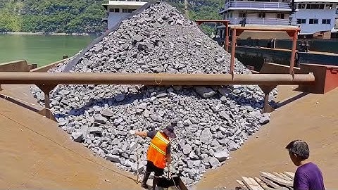 Self -unloading ship video (Full version)