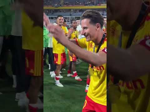 Team spirit 😂🤝 #football #ligue1 #foot #sports #edit #psg #ligue1mcdonalds #lens #thauvin #soccer
