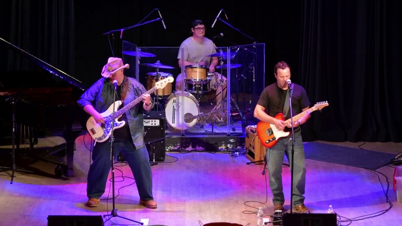 Chuck Elliott Band - Game up Tight (Original)