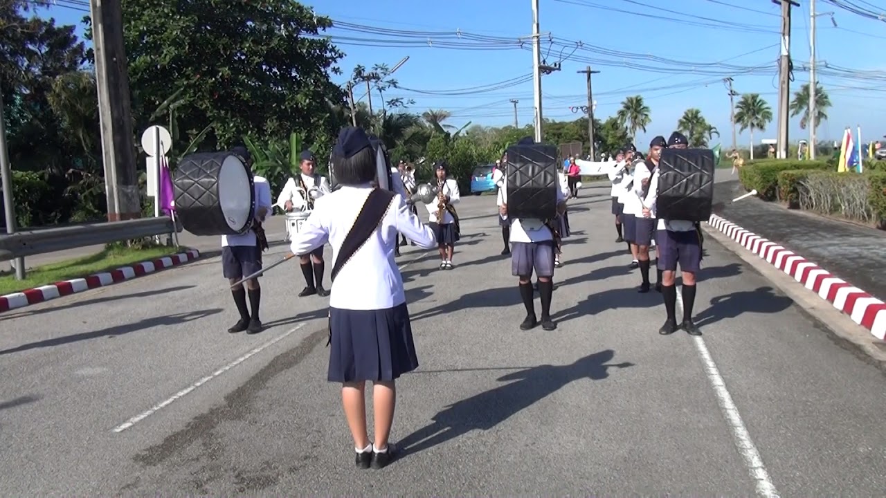 วงโยธวาทิตโรงเรียนกาญจนาภิเษกวิทยาลัย กระบี่ งานไฟฟ้าภาคใต้ 2014 11 12