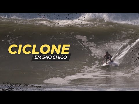 ONDAS GRANDES: CICLONE DE OUTONO EM SANTA CATARINA // Busy Surfing...