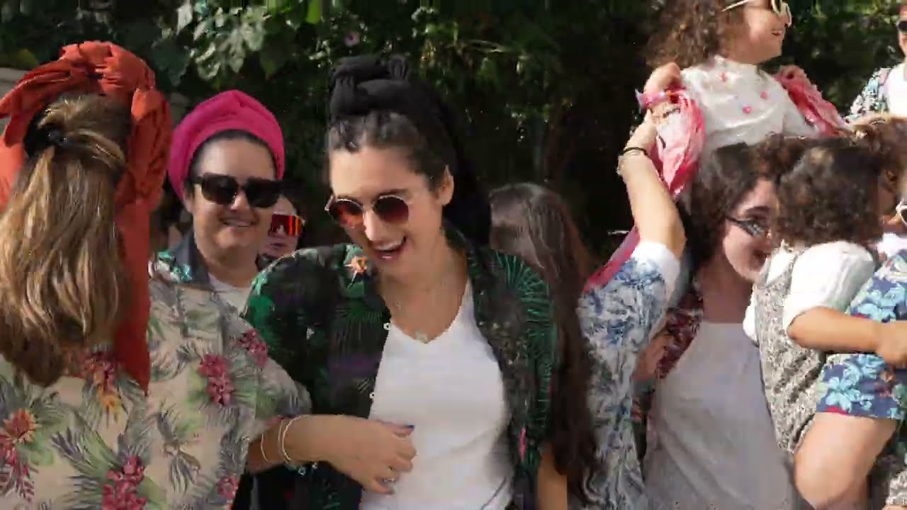 HAFAKATZA | מיקה ונדב חדד קליפ משפחות | את מצילה אותי