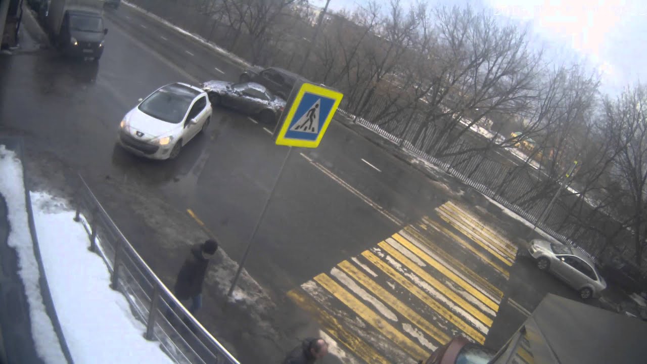 Езда задом на машине