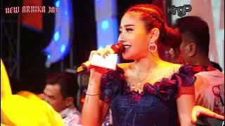 beda kelas - Anik arnika desa pulogading kec bulak amba Brebes 12 September 2022