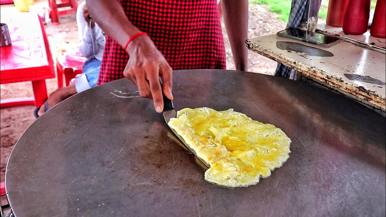 Roadside Randomly Prepared Three Layer Egg Dish | Egg Street Food | Indian Street Food | Street Food Fantasy