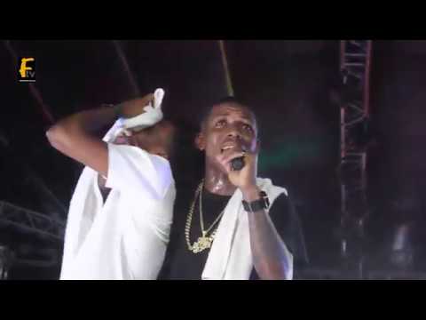 MAYORKUN, 2TBOYZ, QDOT, JAYWOM, CDQ PRAISES SMALL DOCTOR ON STAGE MAYORKUN, 2TBOYZ, QDOT, JAYWOM, CDQ PRAISES SMALL DOCTOR ON STAGE