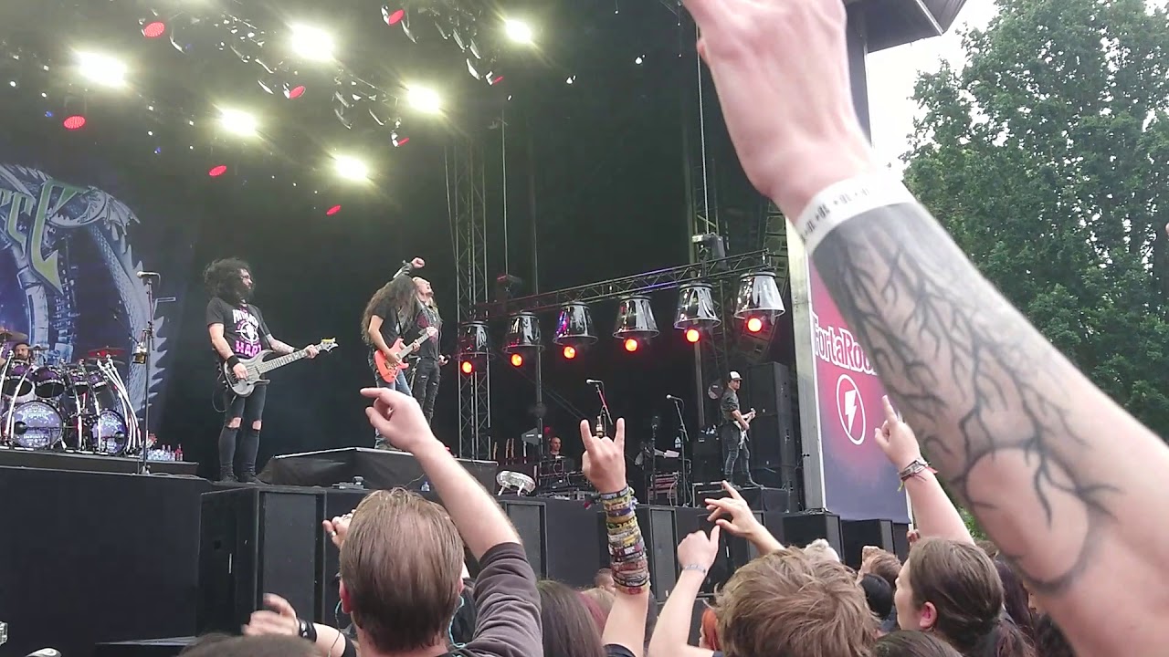 DRAGONFORCE - Cry Thunder Live @Fortarock 2018-06-02