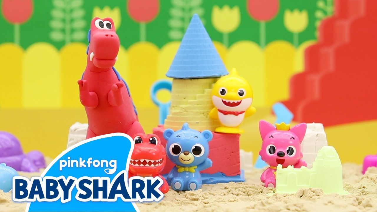 Baby Shark Playing with Sand Toys, Baby Shark Toy Show, Toy Review