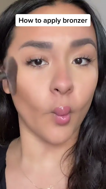 How to apply bronzer! #bronzer #makeuphacks #IPSY