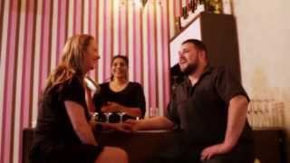 Kiwi Kiss Romantic Restaurant