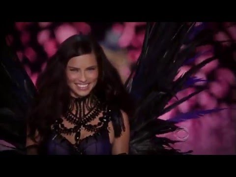 www.enveeus.com : Victoria's Secret Fashion Show 2011 Part 3/5 (Maroon 5)