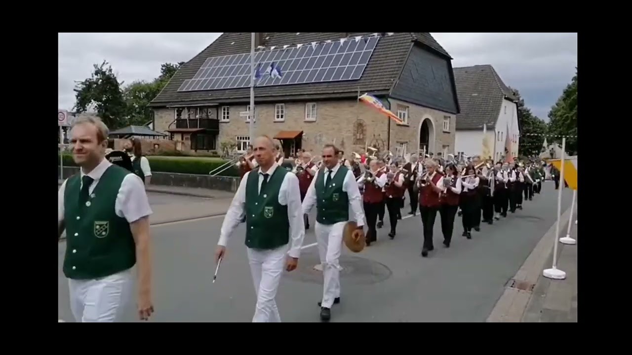 Liborischützenfest Bredenborn 2023,  Sonntag/Großer Festumzug - Marsch zum König