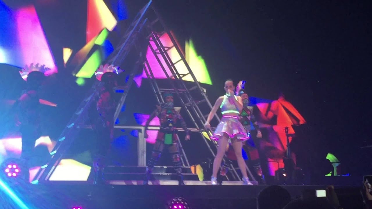 Katy Perry - Roar (Live) concert opening Prismatic World Tour, Helsinki ...