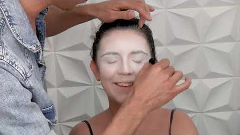 O que é maquiagem profissional avançada caracterização?