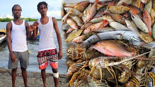 картинка: Большой омар – улов рыбы в старой гавани Ямайки🇯🇲 | Как крокодил напал на моего друга | Время ист...