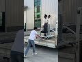 Самовыгружающая электрическая тележка Самовыгружающая электрическая тележка