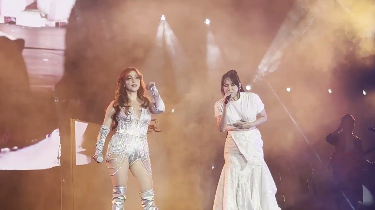 Paty Cantú feat. Denisse Guerrero (Belanova) - Goma De Mascar (En Vivo desde el Auditorio Nacional)